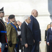 25 Aprile, Mattarella depone corona di alloro all’altare della Patria