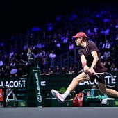 Buon esordio per Sinner a Parigi, Sonego vince il derby con Musetti