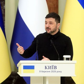 Ucraina, Zelensky”Giorni pieni di consultazioni,ascolto ciò che dicono le persone”