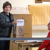 Argentina, Milei vince le elezioni di metà mandato con oltre il 40% Argentina, Milei vince le elezioni di metà mandato con oltre il 40%