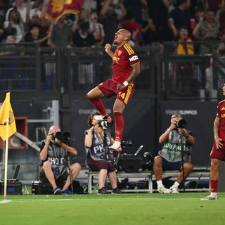 Tre volte Dybala-Malen, poi Pisilli: la Roma piega la Fiorentina
