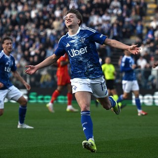 Profumo di Champions sul lago, il Como vola e batte 3-1 il Lecce