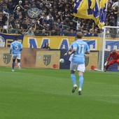 Il Parma rallenta la rincorsa del Napoli, al Tardini finisce 1-1