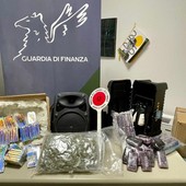 Droga dalla Spagna tra cassa acustica e attrezzi, sequestro per 6 kg a Genova