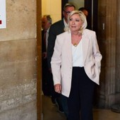 Marine Le Pen condannata a 3 anni ma potrebbe candidarsi Marine Le Pen condannata a 3 anni ma potrebbe candidarsi