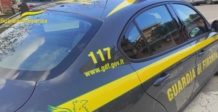 ‘Ndrangheta, detenuti comunicavano con telefonino. 10 arresti in Calabria