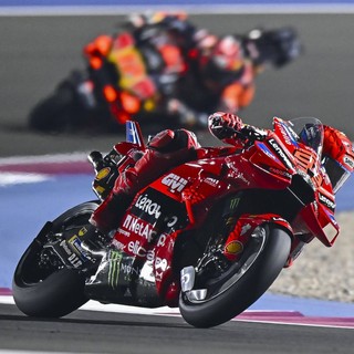 Marc Marquez vince anche in Qatar, preceduti Vinales e Bagnaia
