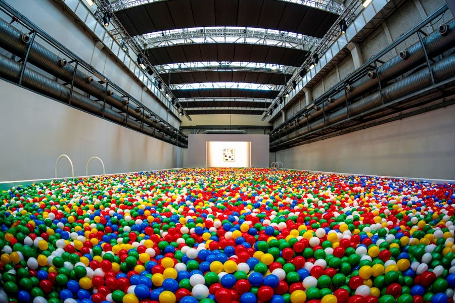 McDonald’s celebra i 40 anni in Italia con la mostra “POOL. Ti sblocco un ricordo”