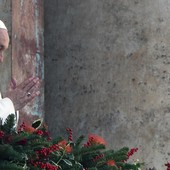 Il Papa a sorpresa in piazza San Pietro “Buona Settimana Santa”