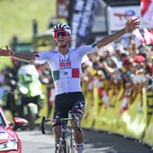 Del Toro vince 2^ tappa su Pogacar, Vingegaard resta leader del Tour Del Toro vince 2^ tappa su Pogacar, Vingegaard resta leader del Tour