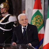 Mattarella “Grati a Polizia, impegno contro soprusi e violenza” Mattarella “Grati a Polizia, impegno contro soprusi e violenza”