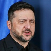 Zelensky “Nella notte attacco russo con droni e missili su Kiev”