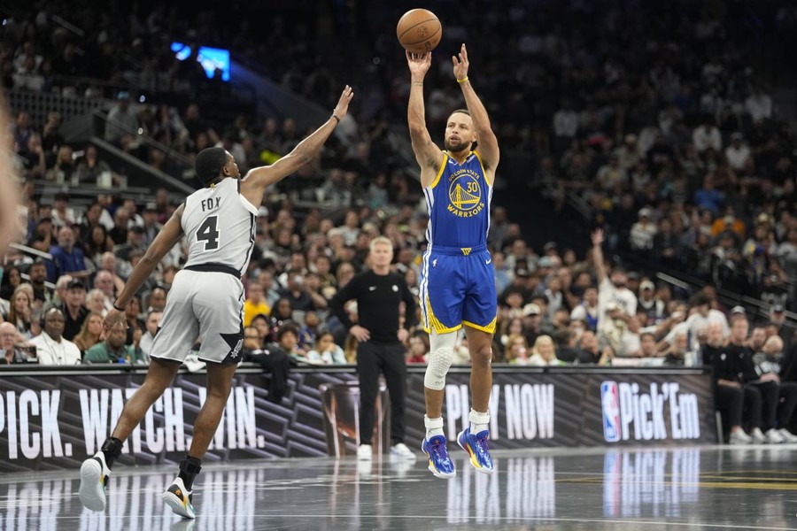 Curry trascina i Warriors e avvicina Jordan, Harden guida i Clippers