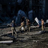 Notte di attacchi incrociati tra Mosca e Ucraina, morti e feriti A Zaporizhzhia