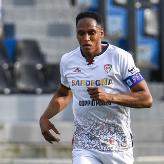 Il Cagliari batte 2-1 il Torino e conquista la salvezza