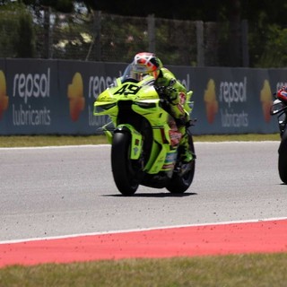 Tra incidenti e bandiere rosse, Di Giannantonio vince il Gp di Catalogna