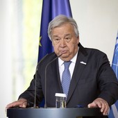 Guterres “Iran e Usa riprendano negoziati, non esiste soluzione militare”