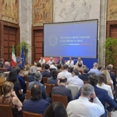 Moda, Urso “Priorità di governo, simbolo del Made in Italy”