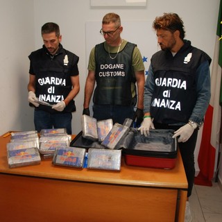 Arrestato narcotrafficante a Fiumicino con 19 chili di cocaina