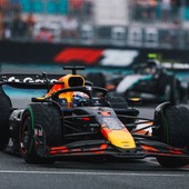 Verstappen conquista la pole a Miami, Antonelli in seconda fila