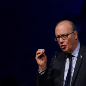 Valditara “Proporrò l’arresto in flagranza per chi aggredisce i prof”