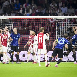 L’Inter passa 2-0 in casa Ajax, doppietta di Thuram
