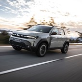 Dacia Duster e Bigster si rinnovano con il nuovo Hybrid-Gpl 150 4×4 automatico