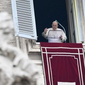 Papa “La guerra è sempre una sconfitta ed è ignobile”