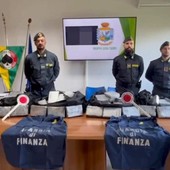 Reggio Calabria, sequestrati 228 kg di cocaina. Arrestati 2 portuali