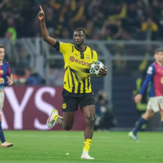 Guirassy non basta al Dortmund, Barcellona in semifinale Champions