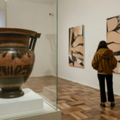 “Vortici”, alle Gallerie d’Italia di Napoli Worth dialoga con la ceramica antica “Vortici”, alle Gallerie d’Italia di Napoli Worth dialoga con la ceramica antica