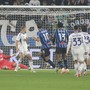 Perrone risponde a Samardzic, Atalanta-Como 1-1