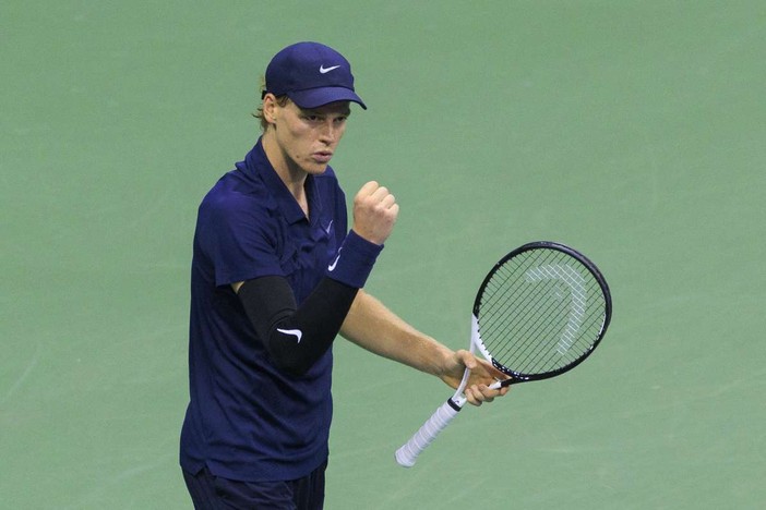 Sinner piega Auger-Aliassime, finale con Alcaraz all’Us Open