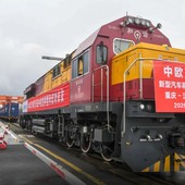 Chongqing potenzia servizio treni merci Cina-Europa per export auto Chongqing potenzia servizio treni merci Cina-Europa per export auto