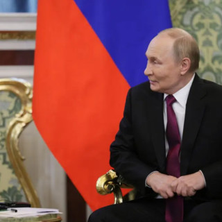 Putin “Incontro con Zelensky possibile, ma a certe condizioni”