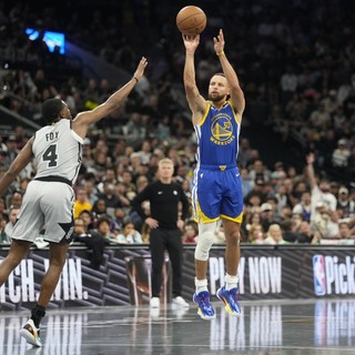 Curry trascina i Warriors e avvicina Jordan, Harden guida i Clippers
