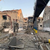 Massicci attacchi russi in Ucraina, molte città senza riscaldamento e acqua Massicci attacchi russi in Ucraina, molte città senza riscaldamento e acqua