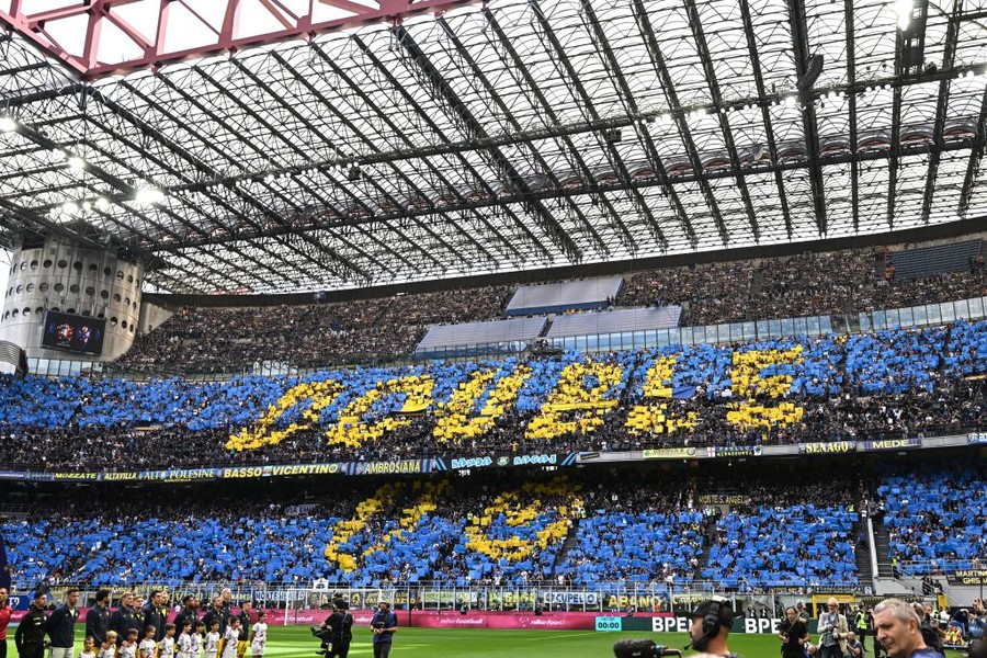 L’Inter festeggia il double, a San Siro 1-1 col Verona