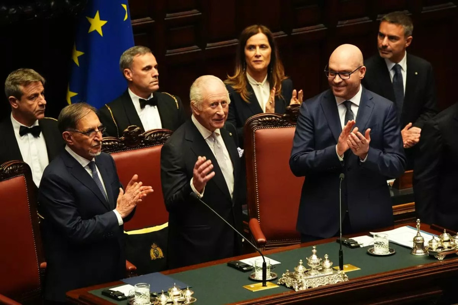 La prima volta di Re Carlo in Parlamento, cita Dante e ricorda Falcone