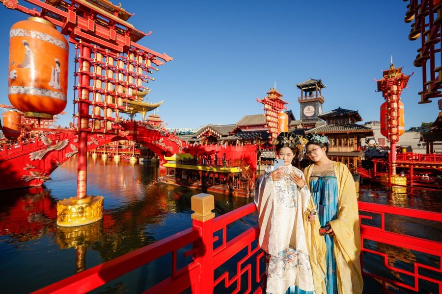 Cina, aumentano gli spostamenti interni dei turisti per la Festa nazionale Cina, aumentano gli spostamenti interni dei turisti per la Festa nazionale