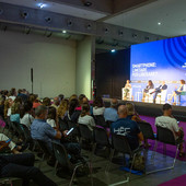 L’uso degli smartphone tra limiti e libertà, dibattito al Meeting di Rimini L’uso degli smartphone tra limiti e libertà, dibattito al Meeting di Rimini