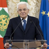 Mattarella “Dopo il ventennio fascista il 2 giugno segnò una svolta nel Paese”