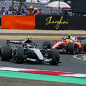 In Cina doppietta Mercedes con Antonelli e Russell, terzo Hamilton