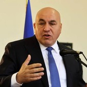 Crosetto “E’ la crisi più dura, Hiroshima non ci ha insegnato nulla” Crosetto “E’ la crisi più dura, Hiroshima non ci ha insegnato nulla”