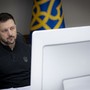 Telefonata Zelensky-Leone XIV, presidente ucraino invita papa a Kiev