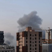 A Hormuz scambi di attacchi Iran-Usa, Trump “La tregua continua”