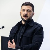 Ucraina, Zelensky “Drone russo ha colpito centrale stoccaggio di Cernobyl” Ucraina, Zelensky “Drone russo ha colpito centrale stoccaggio di Cernobyl”