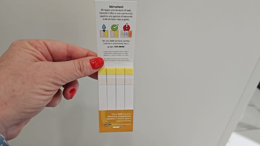 Violenza di genere, test gratuiti contro il drink spiking nelle farmacie romane Violenza di genere, test gratuiti contro il drink spiking nelle farmacie romane