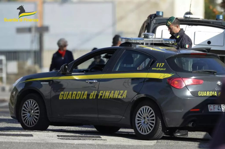 Occultati al fisco 5 milioni, sequestrati a Torino beni per 1,2 milioni