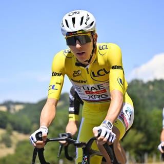 Al Tour ennesimo acuto di Pogacar, sempre più maglia gialla